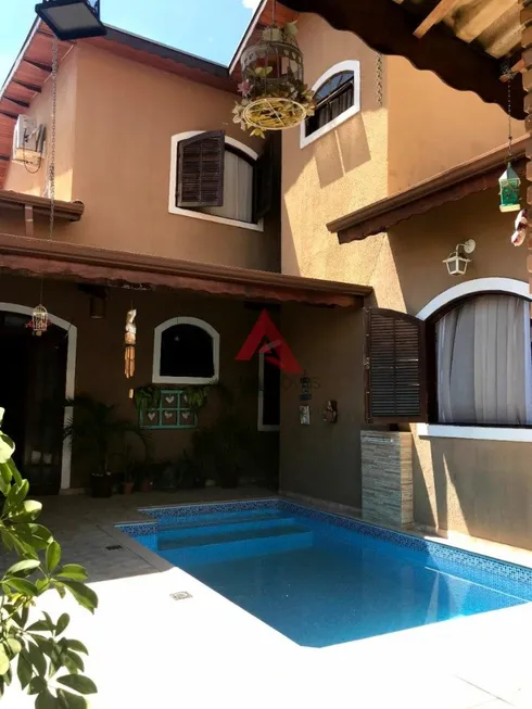 Foto 1 de Casa com 4 Quartos à venda, 270m² em Sapé II, Caçapava