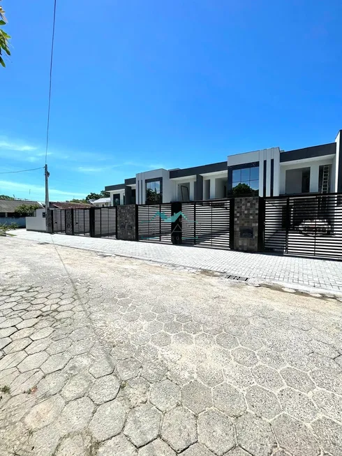 Foto 1 de Sobrado com 2 Quartos à venda, 82m² em Cachoeira do Bom Jesus, Florianópolis