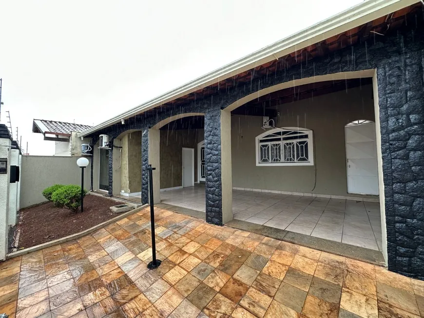 Foto 1 de Imóvel Comercial com 4 Quartos para alugar, 189m² em São Benedito, Uberaba