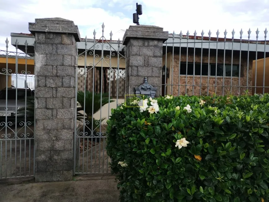 Foto 1 de Sobrado com 3 Quartos à venda, 300m² em Vila Romana, São Paulo