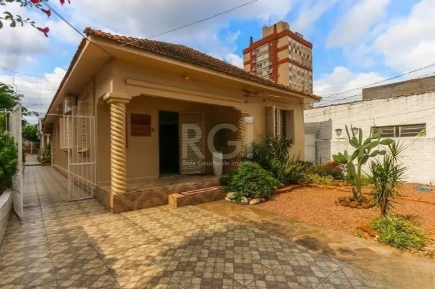 Foto 1 de Casa com 3 Quartos à venda, 159m² em Partenon, Porto Alegre