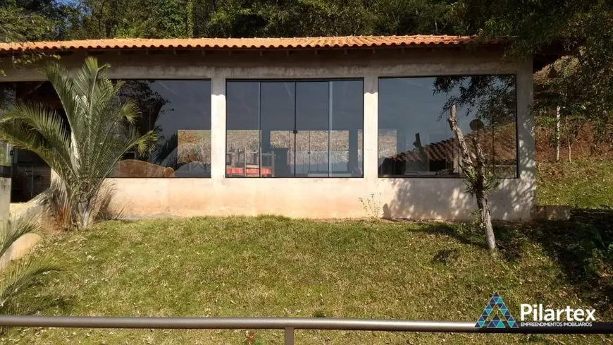 Foto 1 de Fazenda/Sítio com 5 Quartos à venda, 200m² em Limoeiro, Londrina