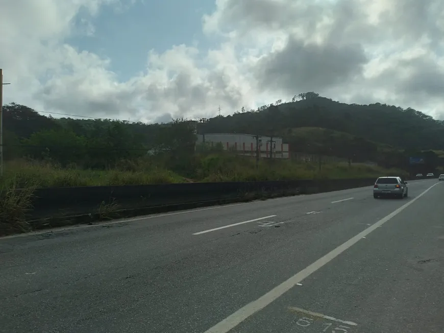 Foto 1 de Lote/Terreno à venda, 40000m² em Rio do Ouro, São Gonçalo