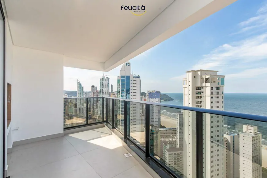 Foto 1 de Apartamento com 4 Quartos à venda, 191m² em Centro, Balneário Camboriú