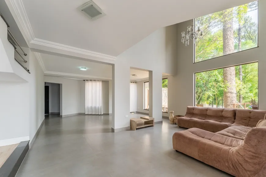 Foto 1 de Casa de Condomínio com 5 Quartos à venda, 485m² em Bacacheri, Curitiba