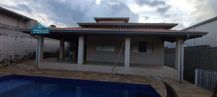 Foto 1 de Casa com 3 Quartos para alugar, 240m² em Parque dos Pomares, Campinas