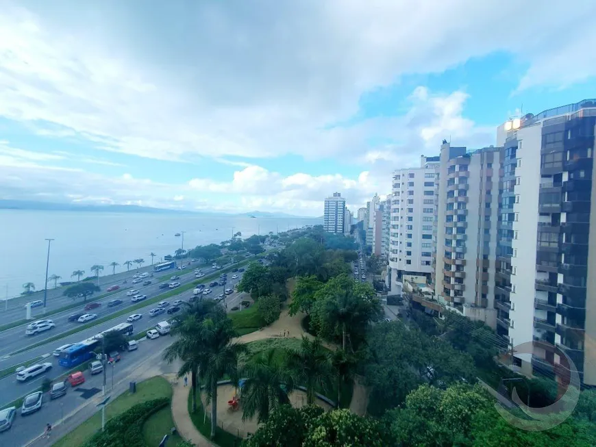 Foto 1 de Apartamento com 4 Quartos à venda, 221m² em Agronômica, Florianópolis