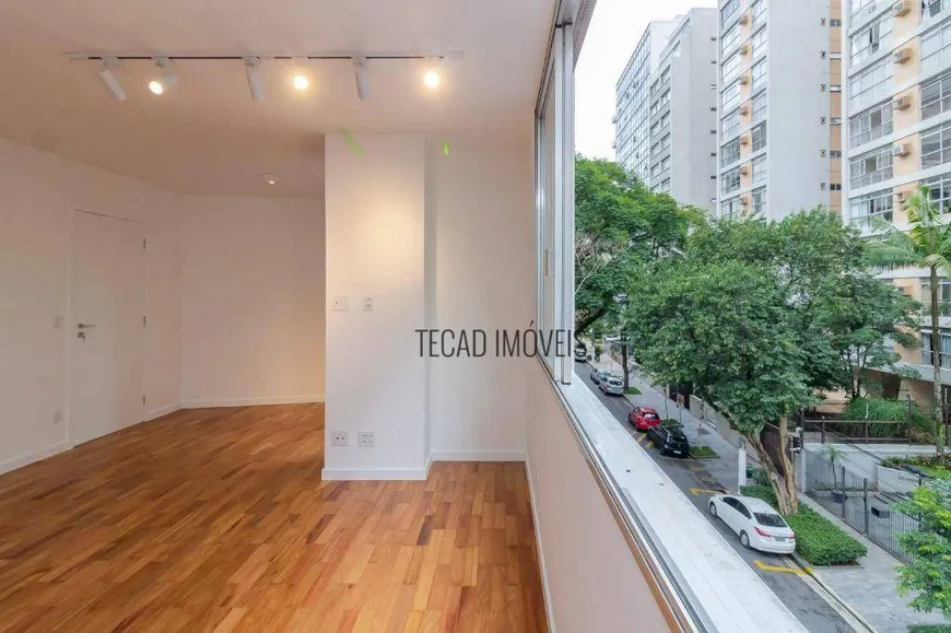 Foto 1 de Apartamento com 3 Quartos à venda, 130m² em Higienópolis, São Paulo