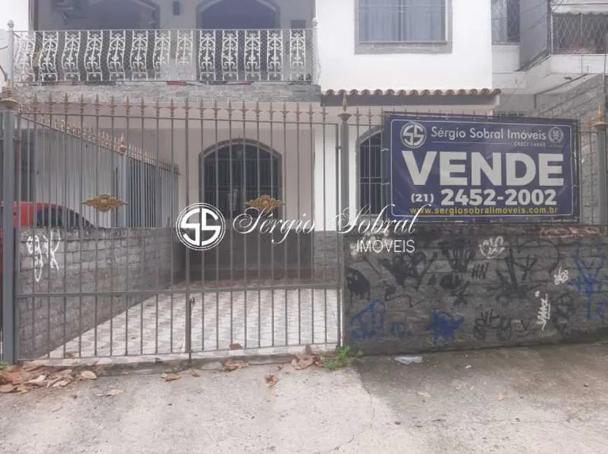 Foto 1 de Casa com 2 Quartos à venda, 118m² em Jardim Sulacap, Rio de Janeiro