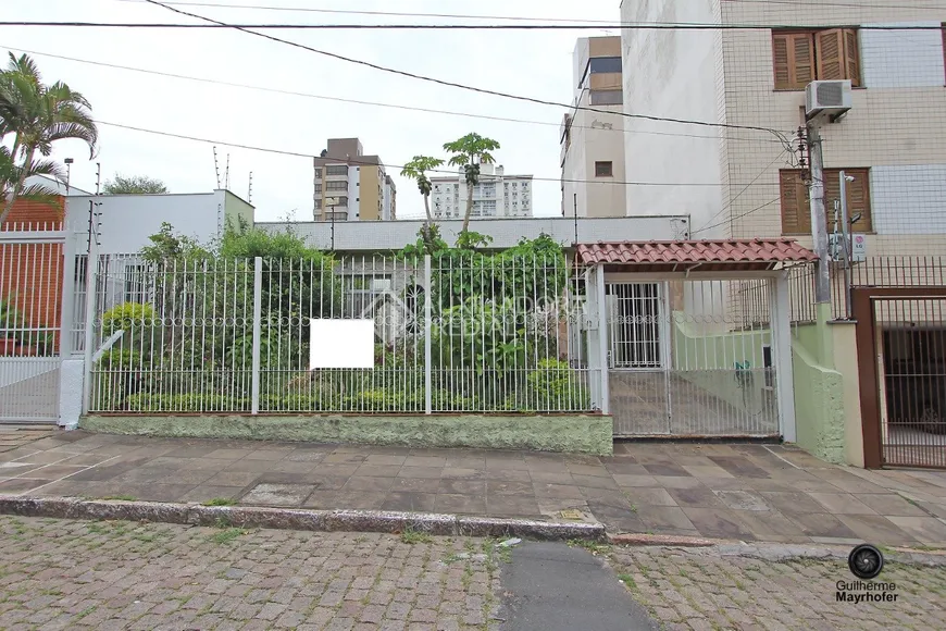 Foto 1 de Casa com 3 Quartos à venda, 181m² em Passo da Areia, Porto Alegre