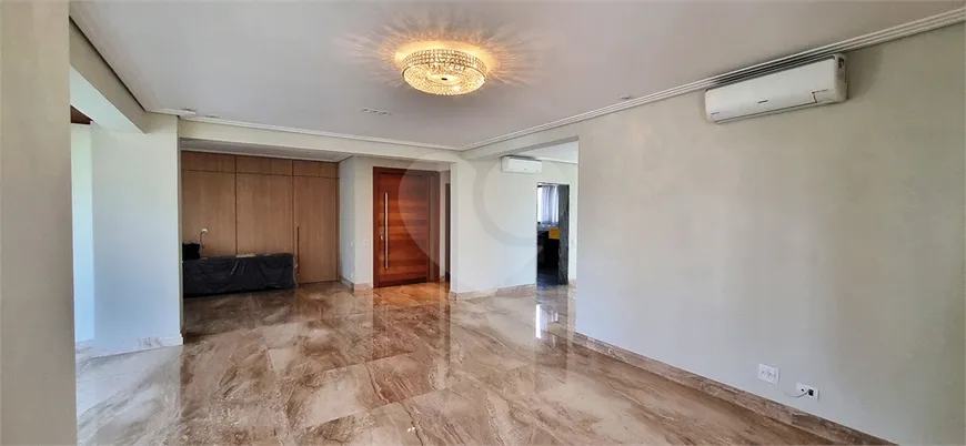 Foto 1 de Apartamento com 4 Quartos à venda, 228m² em Santana, São Paulo