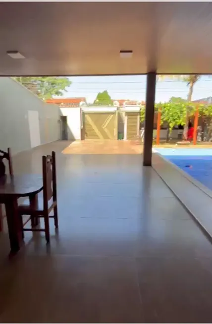 Foto 1 de Casa com 3 Quartos à venda, 250m² em Goiania 2, Goiânia