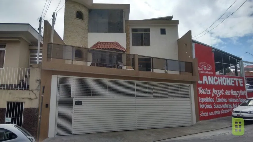 Foto 1 de Sobrado com 4 Quartos para venda ou aluguel, 394m² em Vila Helena, Santo André