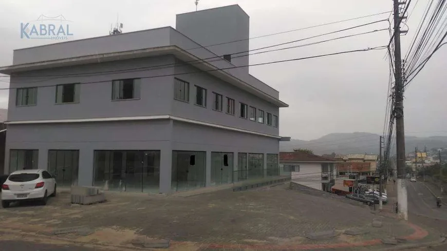 Foto 1 de Sala Comercial para alugar, 300m² em São Sebastião, Palhoça