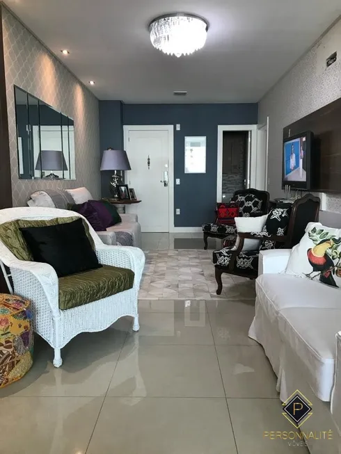 Foto 1 de Apartamento com 3 Quartos à venda, 119m² em Pioneiros, Balneário Camboriú