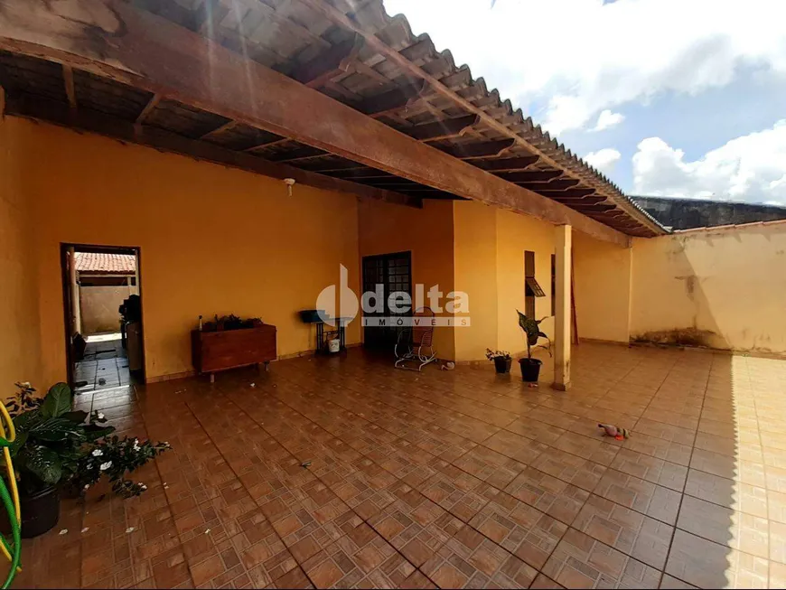 Foto 1 de Casa com 6 Quartos à venda, 186m² em Tubalina, Uberlândia