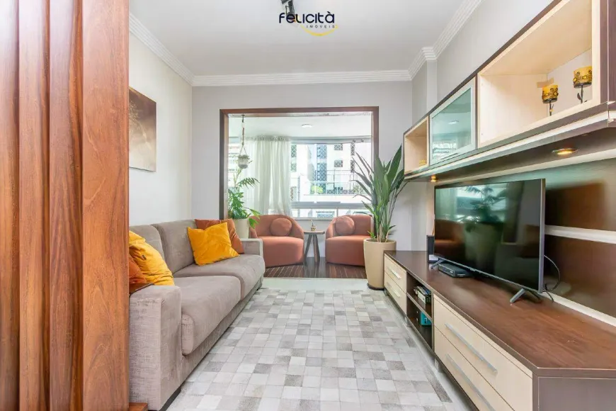 Foto 1 de Apartamento com 3 Quartos à venda, 75m² em Centro, Balneário Camboriú