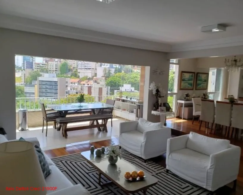 Foto 1 de Apartamento com 4 Quartos à venda, 190m² em Ondina, Salvador