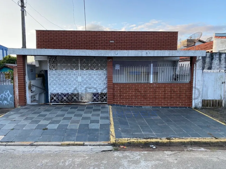 Foto 1 de Casa com 3 Quartos à venda, 285m² em Alto Ipiranga, Mogi das Cruzes