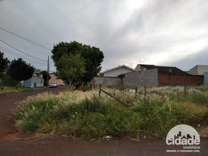 Foto 1 de Lote/Terreno à venda, 706m² em Universitário, Cascavel