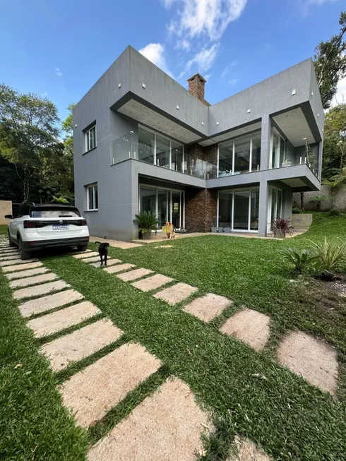 Foto 1 de Casa com 3 Quartos à venda, 300m² em Alpes Verdes, Canela