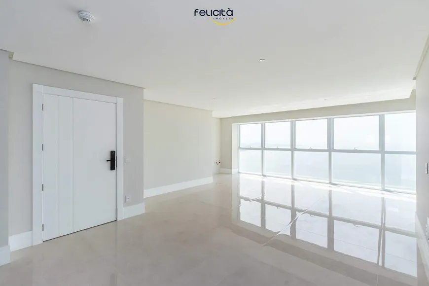 Foto 1 de Apartamento com 4 Quartos à venda, 197m² em Barra Sul, Balneário Camboriú