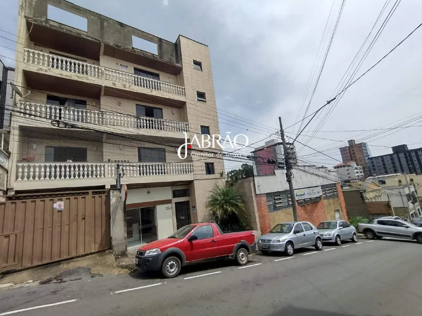 Foto 1 de Apartamento com 4 Quartos para alugar, 105m² em Centro, Barbacena