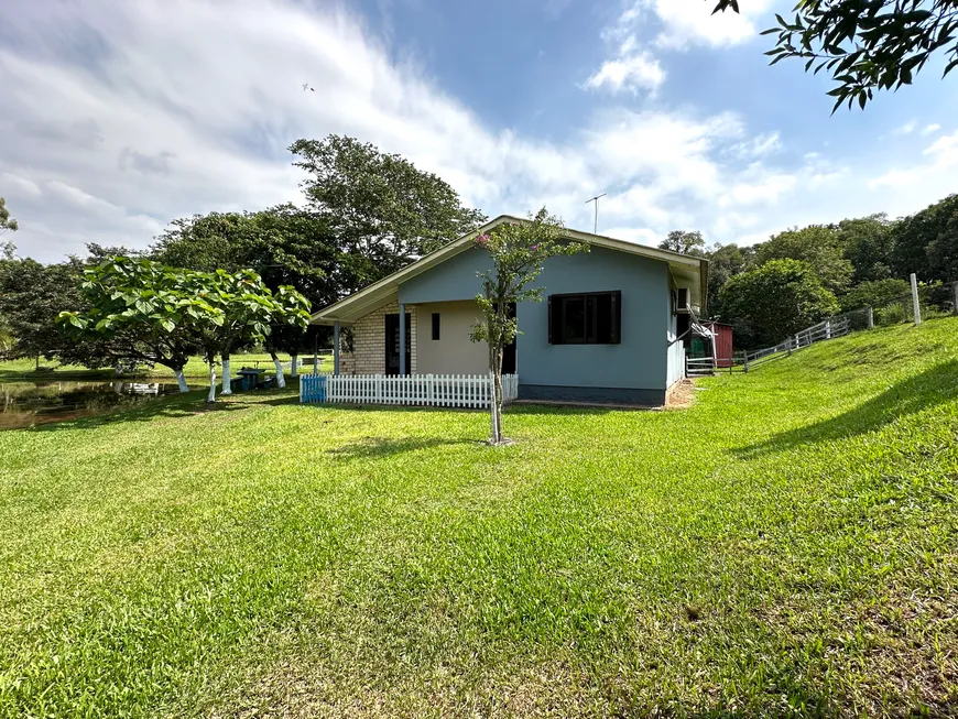 Foto 1 de Fazenda/Sítio com 3 Quartos à venda, 10000m² em Centro, Nova Santa Rita