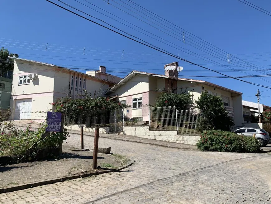 Foto 1 de Casa com 3 Quartos à venda, 385m² em Jardim América, Caxias do Sul