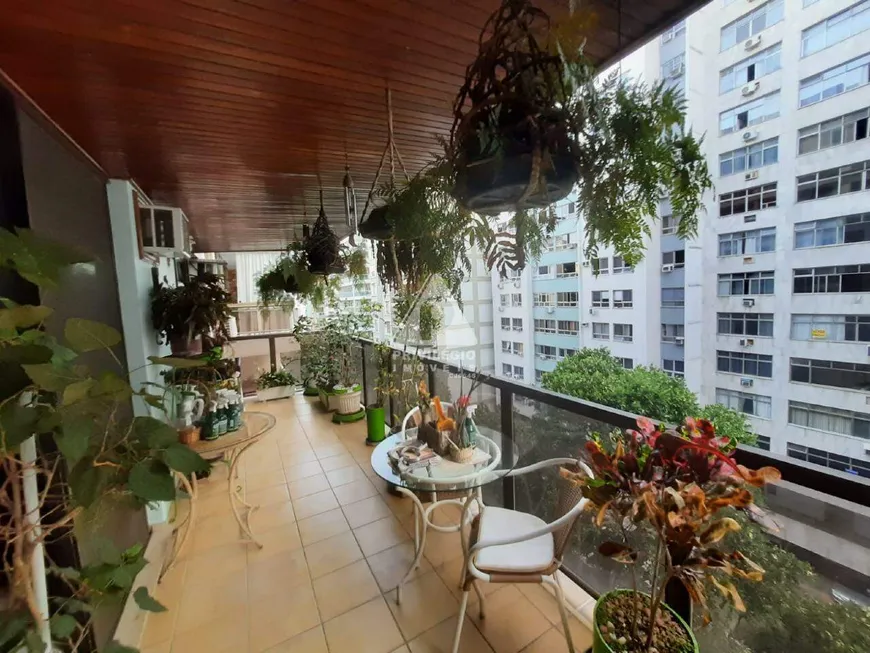 Foto 1 de Apartamento com 3 Quartos à venda, 129m² em Copacabana, Rio de Janeiro