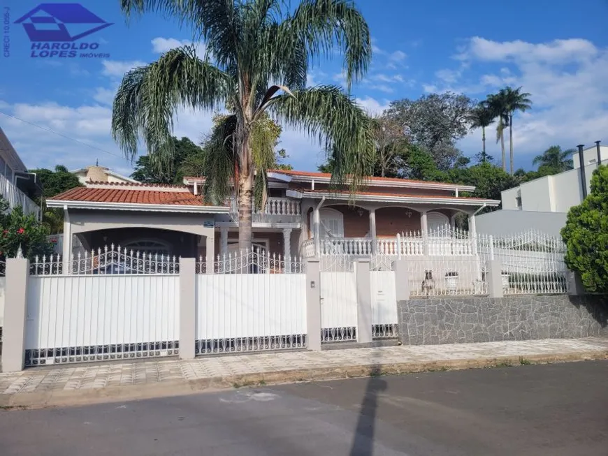 Foto 1 de Casa com 5 Quartos à venda, 335m² em Estância Suíça, Serra Negra