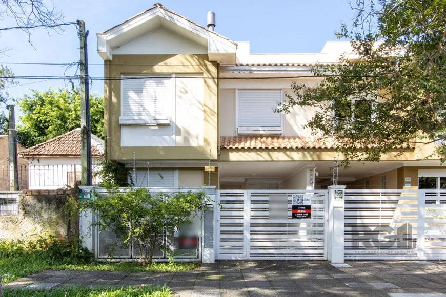 Foto 1 de Casa com 3 Quartos à venda, 133m² em Nonoai, Porto Alegre