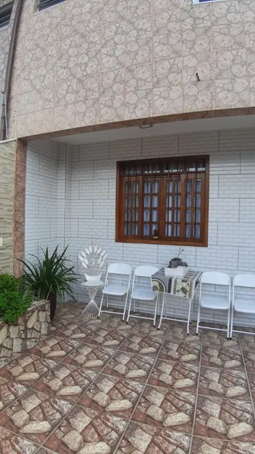 Foto 1 de Casa com 4 Quartos à venda, 180m² em Jardim Paqueta, Belo Horizonte