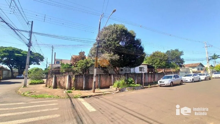 Foto 1 de Lote/Terreno à venda, 400m² em Vila Oliveira, Rolândia