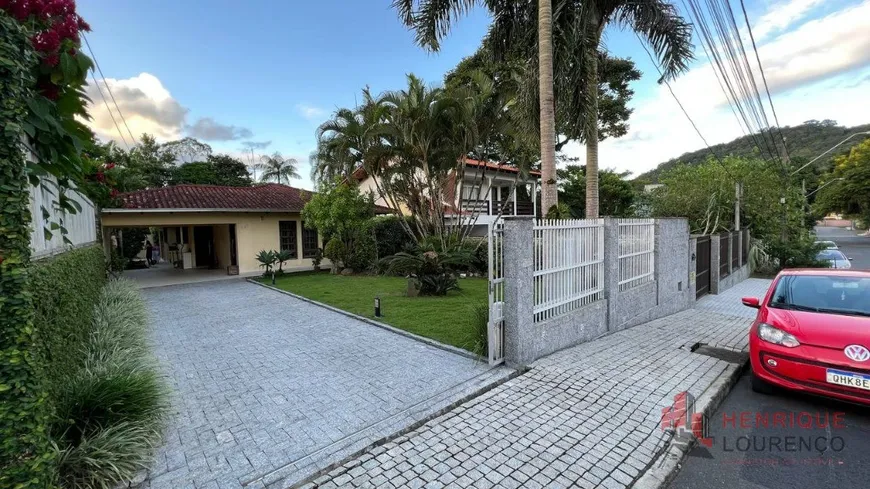 Foto 1 de Casa com 3 Quartos à venda, 438m² em Bom Retiro, Joinville