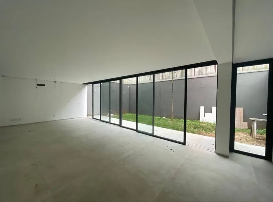 Foto 1 de Casa de Condomínio com 3 Quartos à venda, 440m² em Cidade Jardim, São Paulo