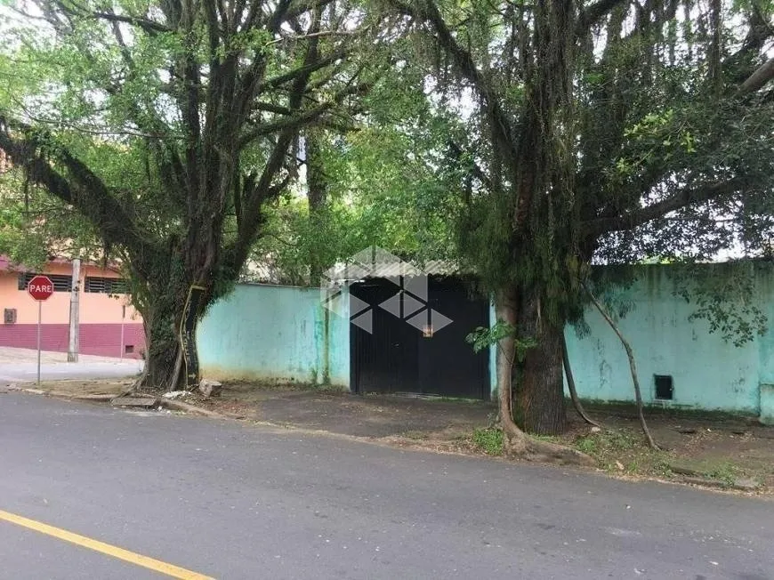 Foto 1 de Casa com 1 Quarto à venda, 287m² em São João, Porto Alegre
