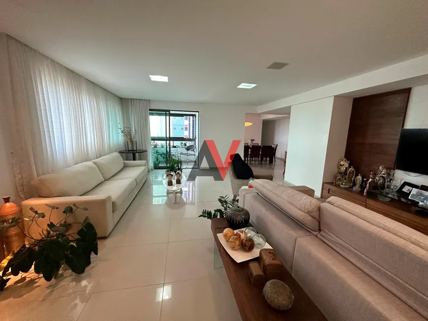 Foto 1 de Apartamento com 3 Quartos à venda, 155m² em Pina, Recife