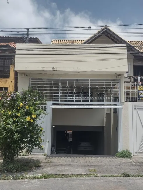 Foto 1 de Sobrado com 3 Quartos à venda, 290m² em Parque Monte Alegre, Taboão da Serra