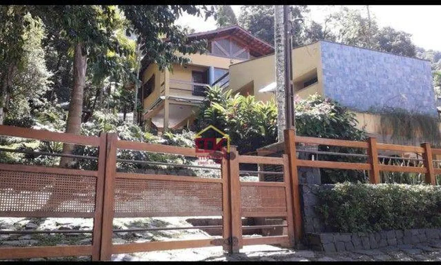 Foto 1 de Sobrado com 3 Quartos à venda, 400m² em Guaeca, São Sebastião