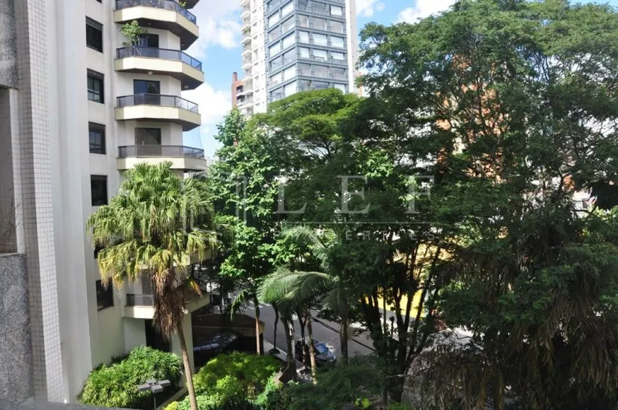 Foto 1 de Apartamento com 3 Quartos à venda, 244m² em Moema, São Paulo