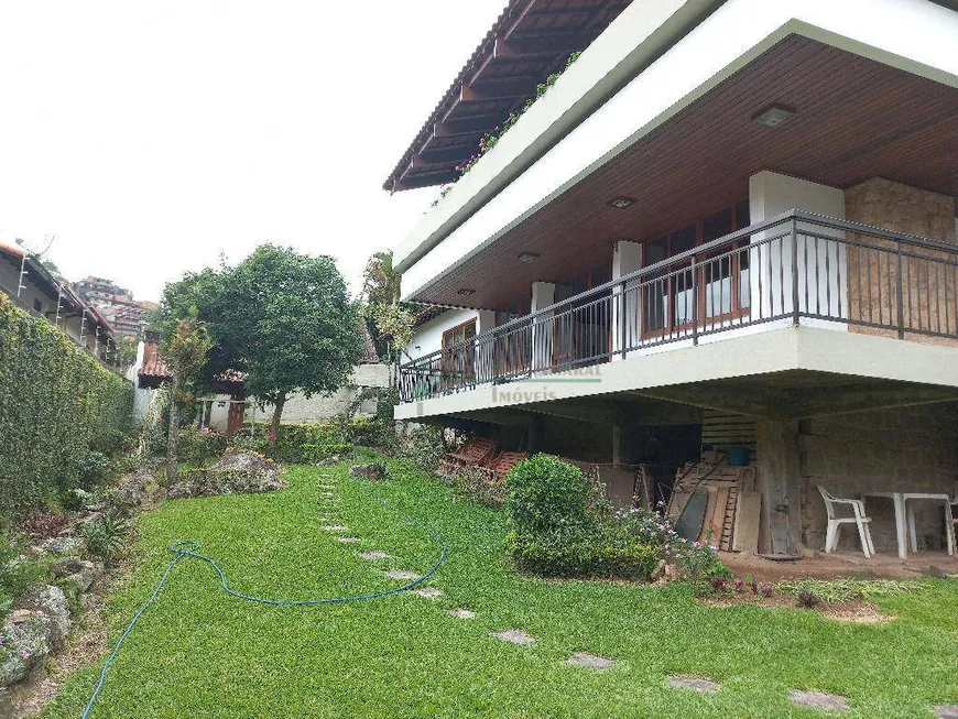 Foto 1 de Casa com 4 Quartos à venda, 326m² em Araras, Teresópolis