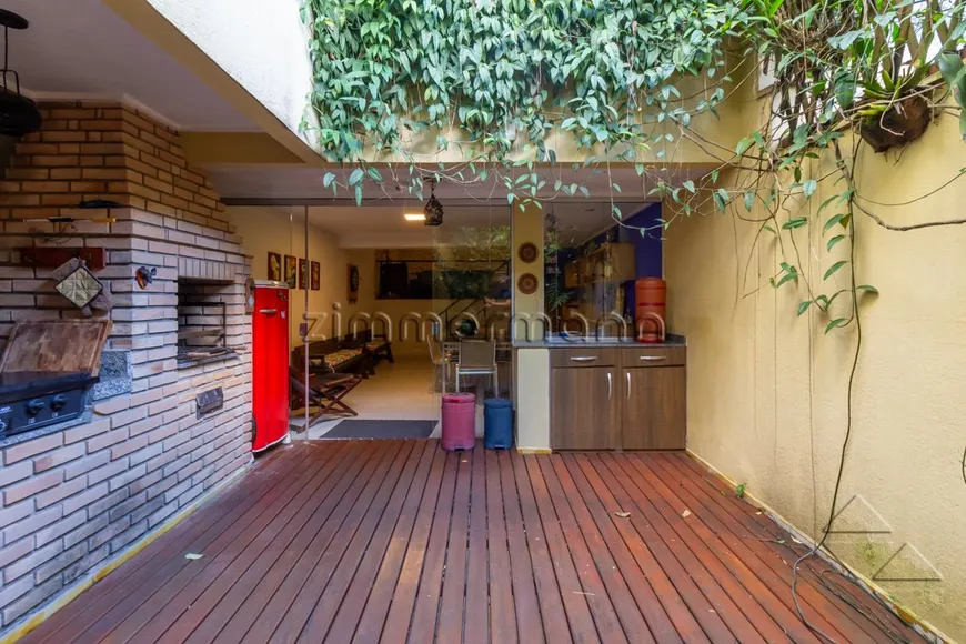 Foto 1 de Casa com 4 Quartos à venda, 360m² em Perdizes, São Paulo