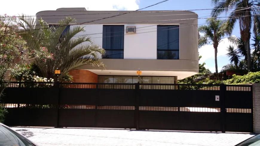 Foto 1 de Sobrado com 6 Quartos à venda, 408m² em Jardim Virgínia , Guarujá