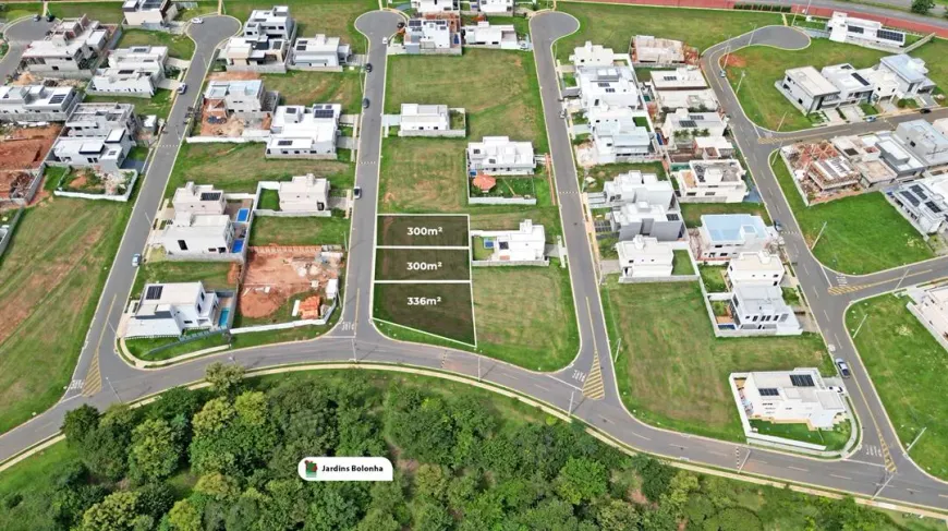 Foto 1 de Lote/Terreno à venda, 300m² em Jardins Bolonha, Senador Canedo