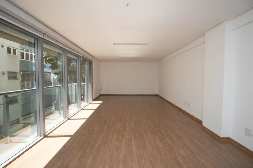 Foto 1 de Sala Comercial à venda, 51m² em Floresta, Porto Alegre