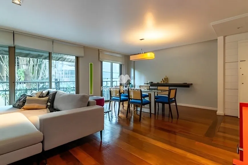 Foto 1 de Apartamento com 3 Quartos à venda, 122m² em Lagoa, Rio de Janeiro