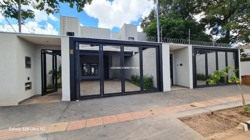 Foto 1 de Sobrado com 3 Quartos à venda, 175m² em Vila do Polonês, Campo Grande