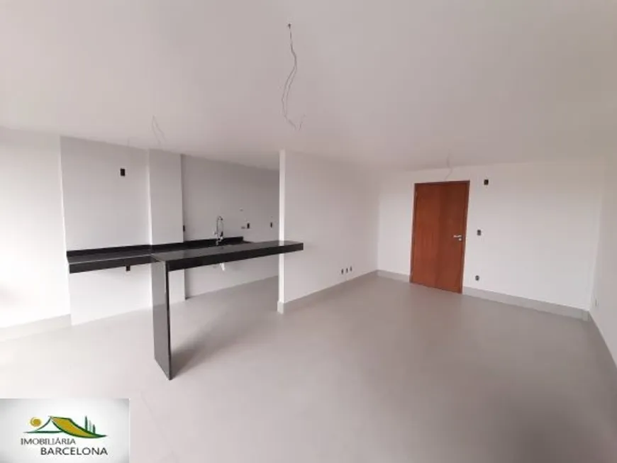 Foto 1 de Apartamento com 3 Quartos à venda, 94m² em Niterói, Volta Redonda