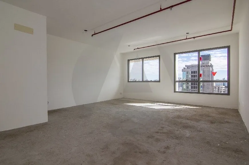 Foto 1 de Sala Comercial para alugar, 44m² em Três Figueiras, Porto Alegre